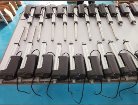 Fabricación y entrega de actuadores lineales eléctricos.